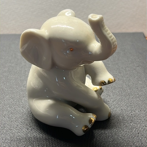 Vintage Lenox Miniature Elephant figurine - Picture 2 of 5